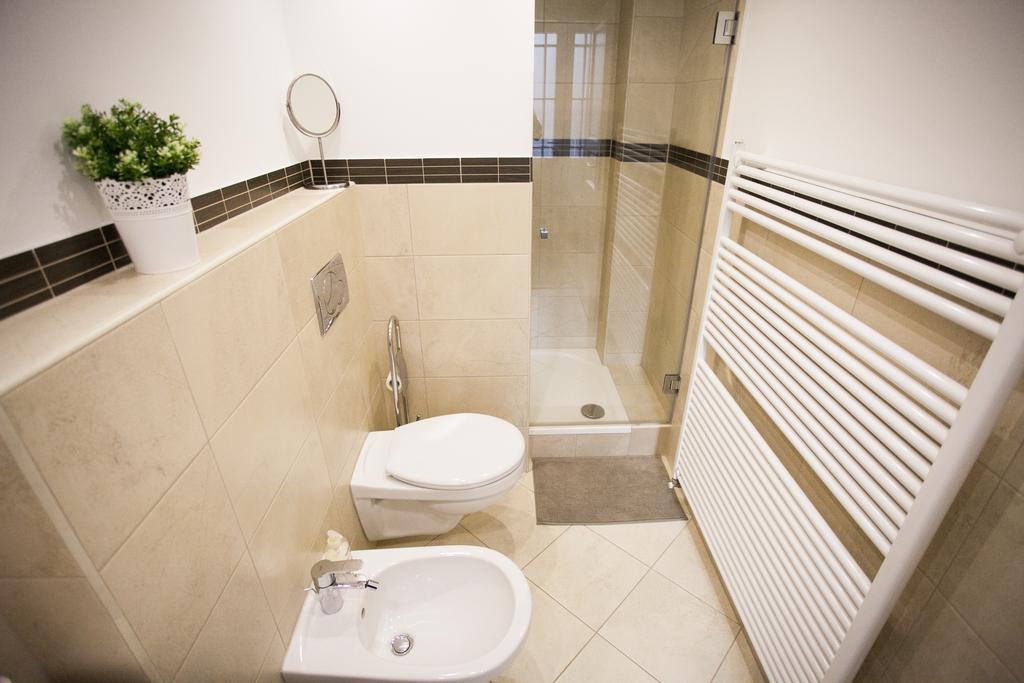 Agora Apartment Boedapest Buitenkant foto
