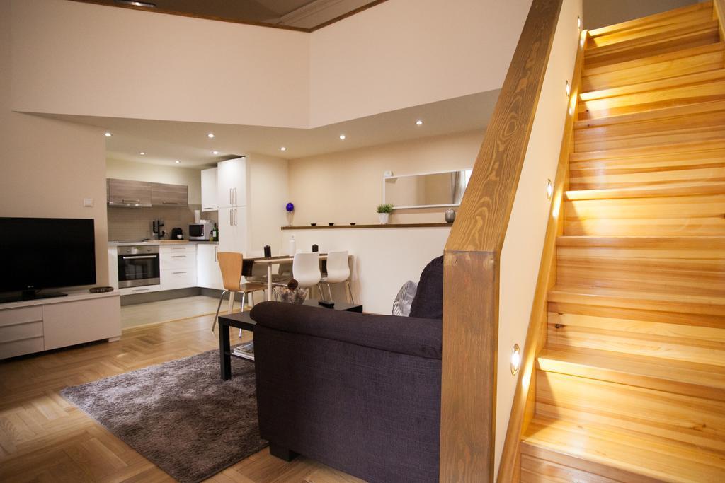 Agora Apartment Boedapest Buitenkant foto