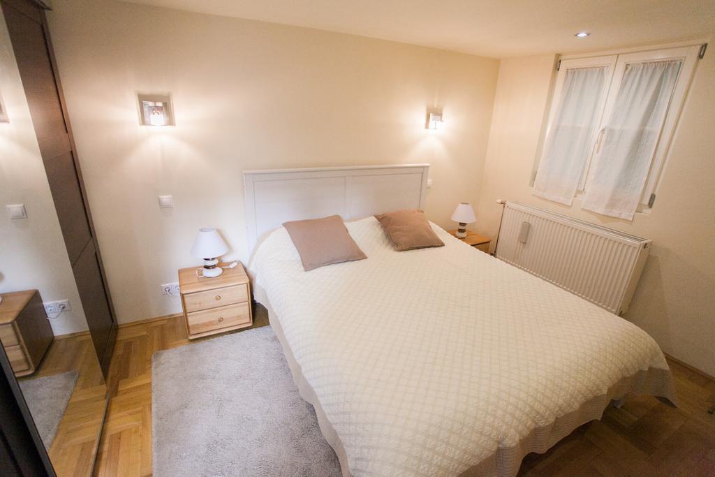 Agora Apartment Boedapest Buitenkant foto