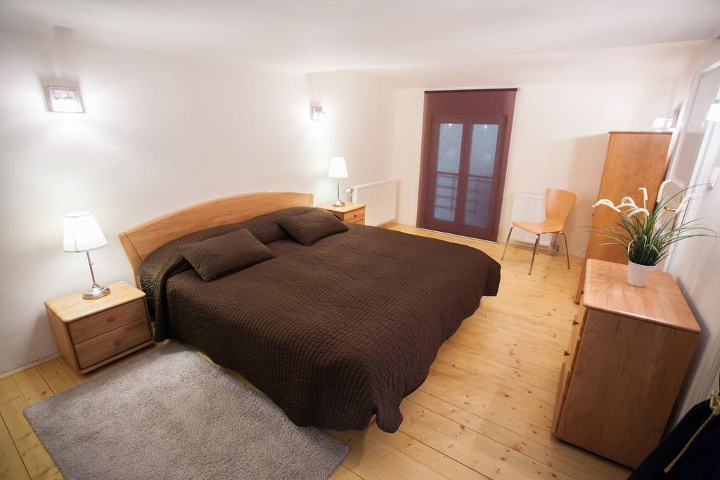 Agora Apartment Boedapest Buitenkant foto