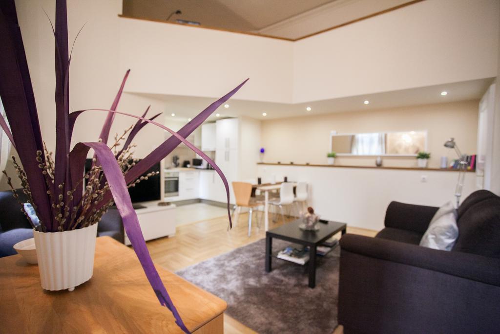 Agora Apartment Boedapest Buitenkant foto